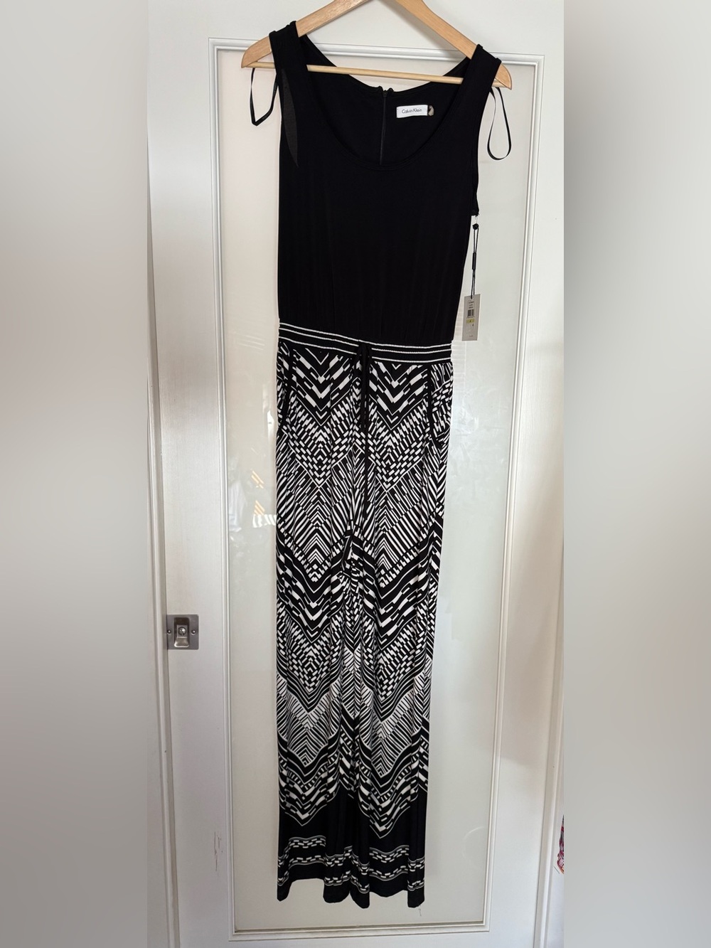 Calvin Klein Black Geometric Print Flowy Sleeveless  Jumpsuit Size 4